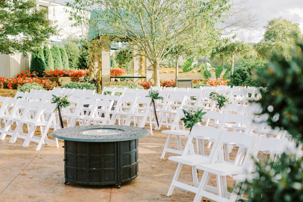 outdoor wedding at silver lake country club